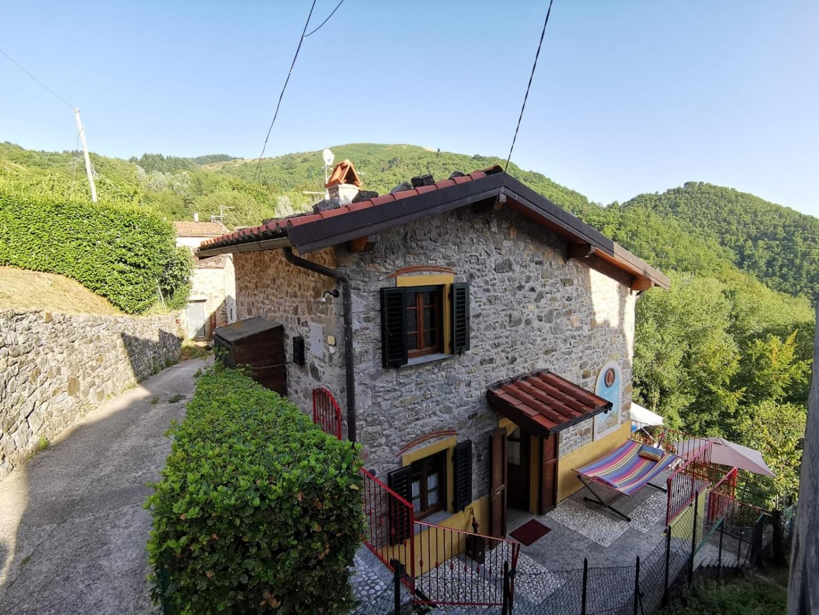 Montefegatesi Deliziosa Casetta Sull'Appennino Toscano מראה חיצוני תמונה
